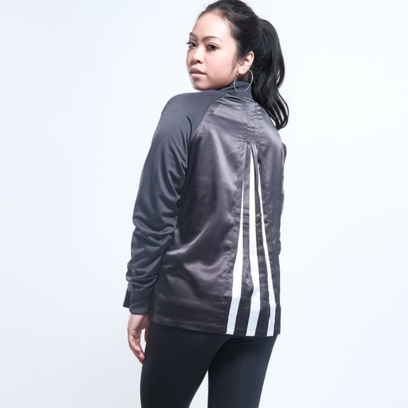 Adidas Originals Women's Poster Superstar jacket-size S - Picture 3 of 7